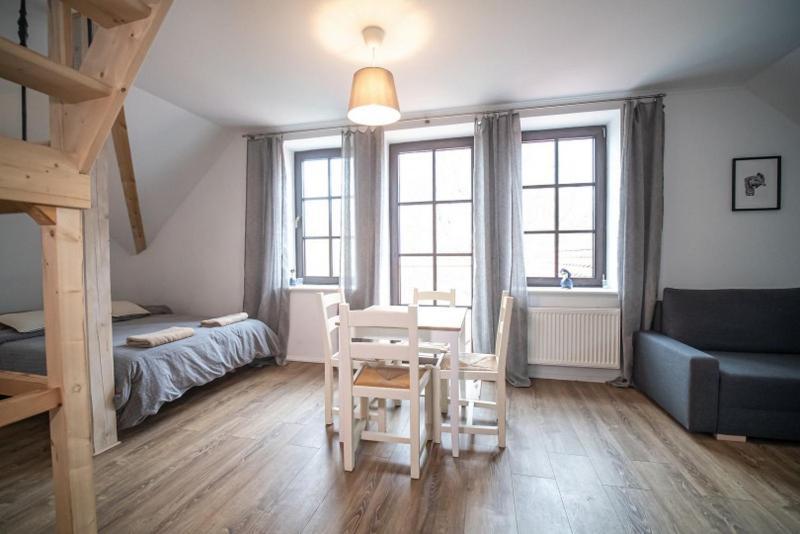 Pod Lipami Hotel Lwowek Slaski Bagian luar foto